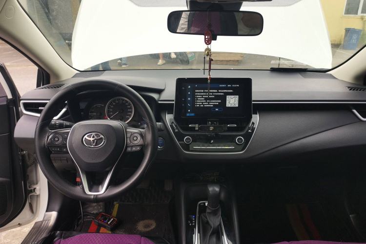 Used Toyota Corolla 2021 Dual-Motor 1.8L E-CVT Elite Edition Center Console