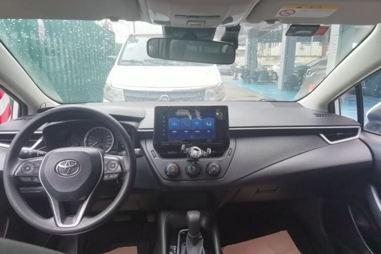 Used Toyota Corolla 2021 1.2T S-CVT Pioneer Edition Center Console