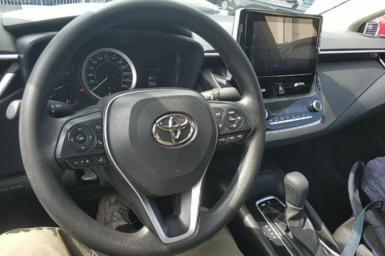 Used Toyota Corolla 2021 TNGA 1.5L CVT Elite Edition Center Console