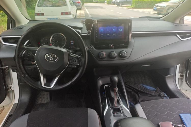 Used Toyota Corolla 2021 1.2T S-CVT Pioneer PLUS Edition Center Console