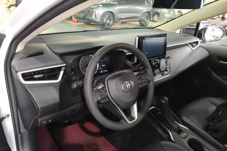 Used Toyota Corolla 2021 1.2T S-CVT Luxury Edition Center Console