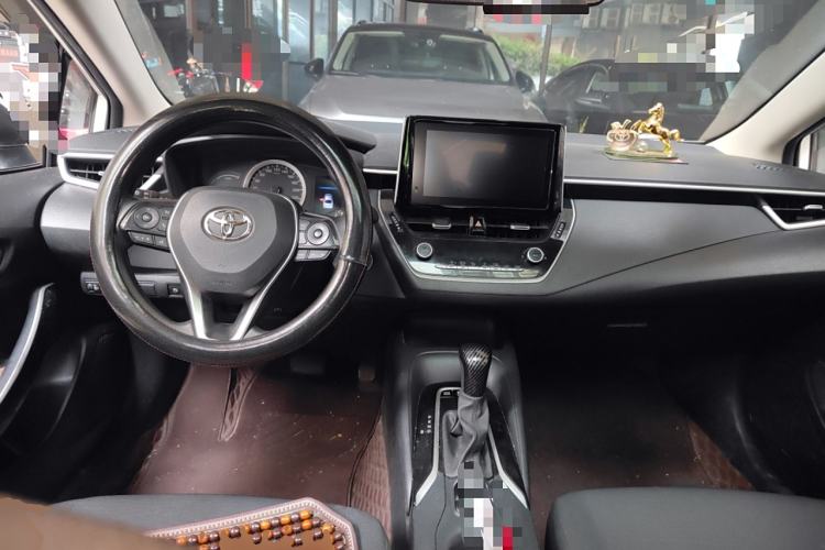 Used Toyota Corolla 2021 Dual-Motor 1.8L E-CVT Elite Edition Center Console