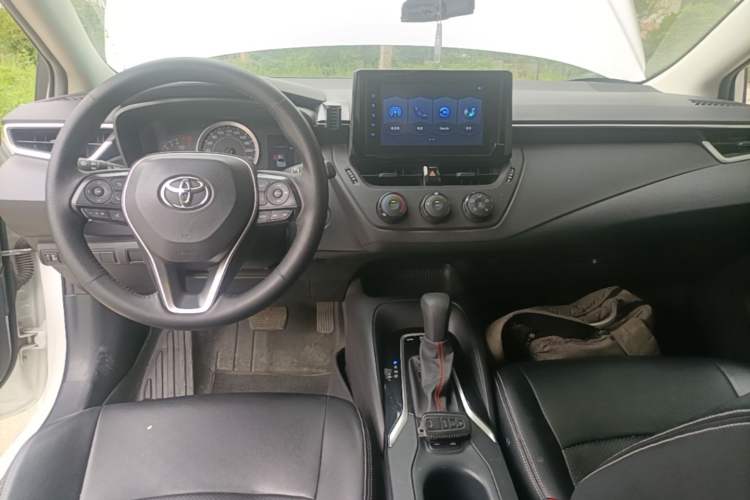 Used Toyota Corolla 2021 1.2T S-CVT Pioneer PLUS Edition Center Console