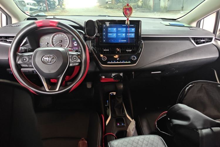 Used Toyota Corolla 2021 Dual-Motor 1.8L E-CVT Elite Edition Center Console