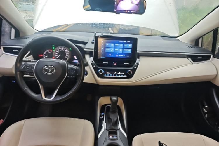 Used Toyota Corolla 2021 1.2T S-CVT Luxury Edition Center Console