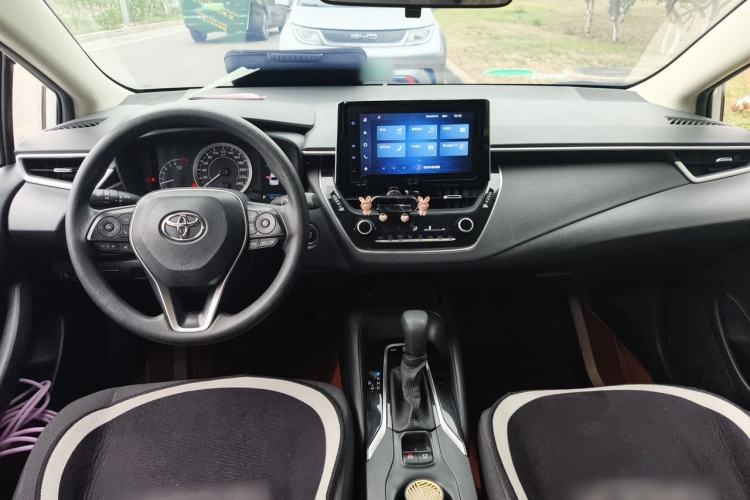 Used Toyota Corolla 2021 TNGA 1.5L CVT Elite Edition Center Console