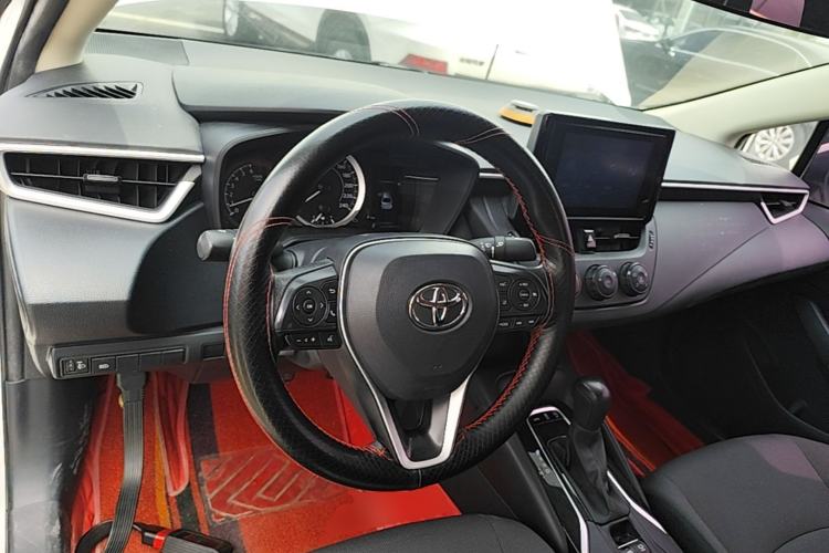 Used Toyota Corolla 2021 1.2T S-CVT Pioneer Edition Center Console