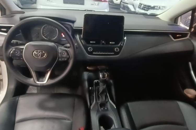 Used Toyota Corolla 2021 Dual-Motor 1.8L E-CVT Elite Edition Center Console