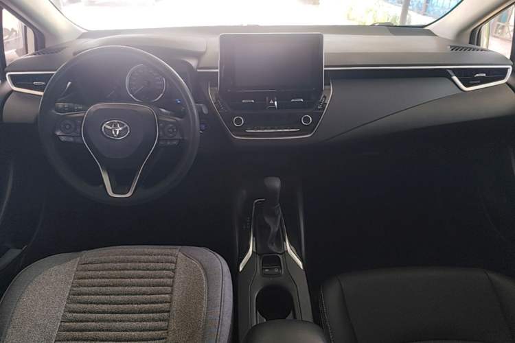 Used Toyota Corolla 2021 1.2T S-CVT Elite Edition Center Console