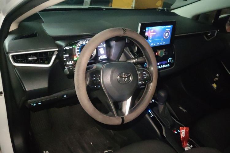 Used Toyota Corolla 2021 Dual-Motor 1.8L E-CVT Elite Edition Center Console