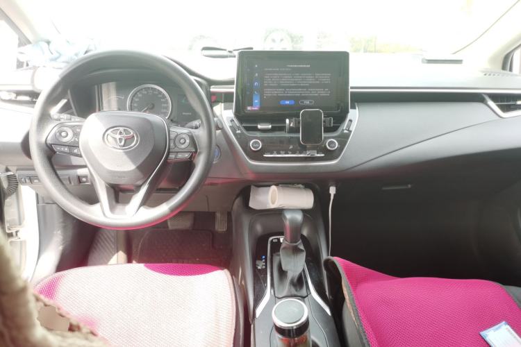 Used Toyota Corolla 2021 Dual-Motor 1.8L E-CVT Elite Edition Center Console