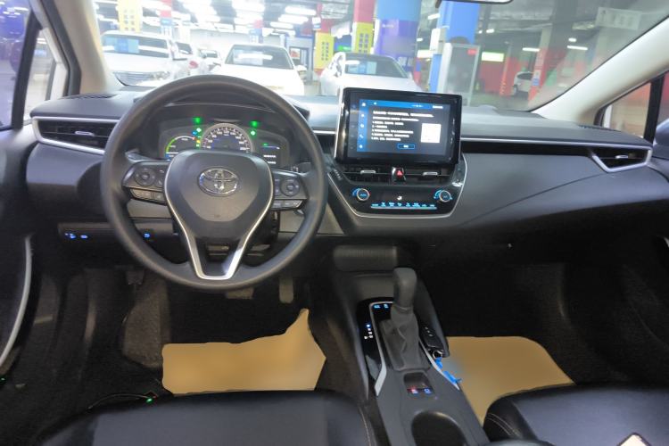 Used Toyota Corolla 2021 Dual-Motor 1.8L E-CVT Elite Edition Center Console