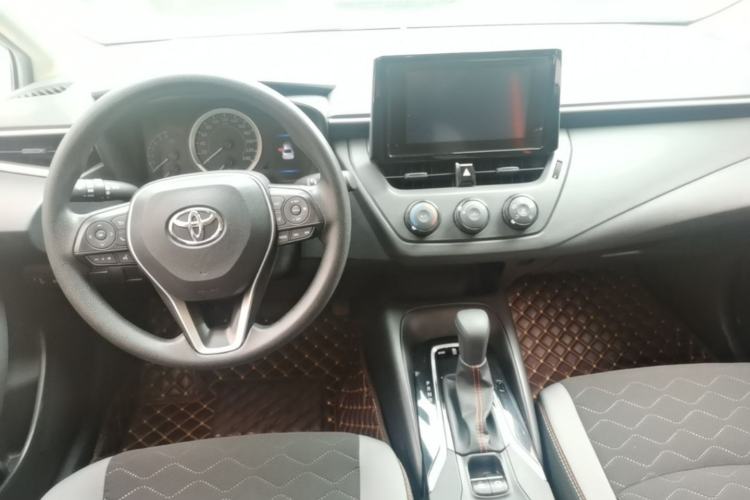Used Toyota Corolla 2021 1.2T S-CVT Pioneer PLUS Edition Center Console