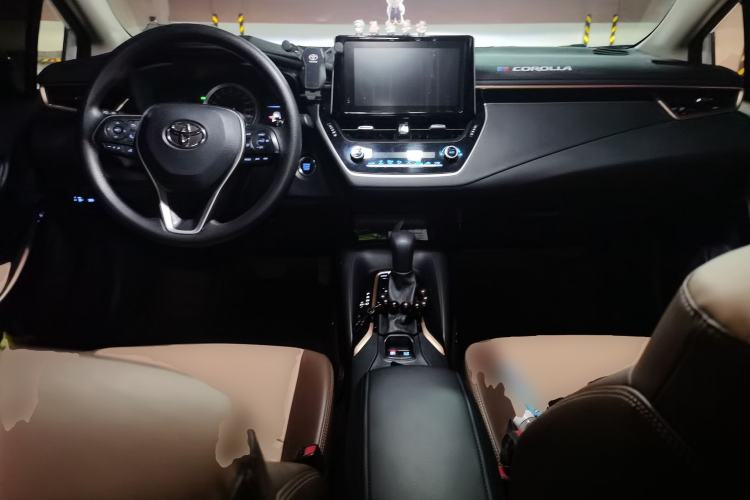 Used Toyota Corolla 2021 TNGA 1.5L CVT Elite CARE Edition Center Console