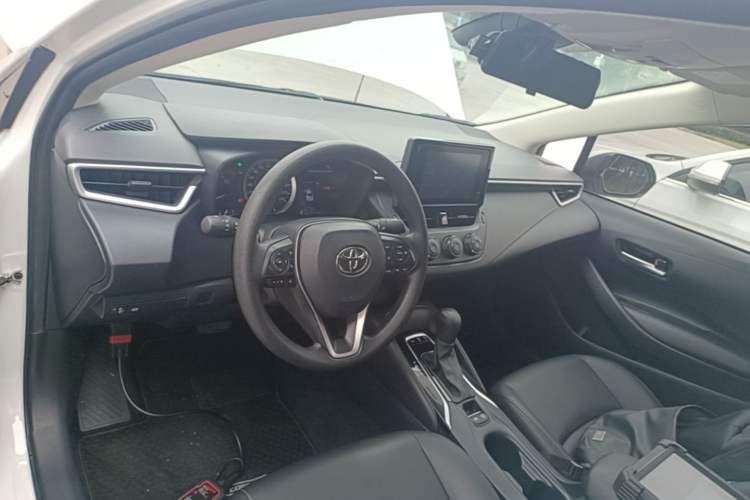 Used Toyota Corolla 2021 1.2T S-CVT Pioneer Edition Center Console
