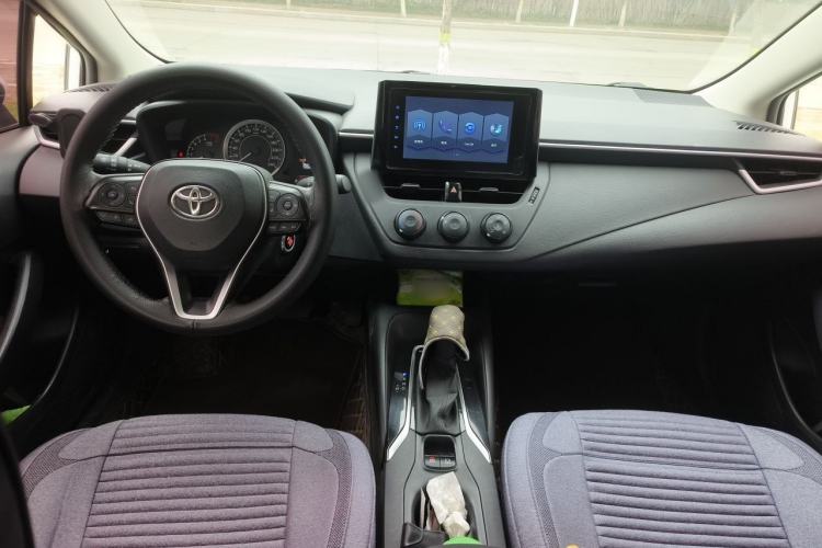Used Toyota Corolla 2021 1.2T S-CVT Pioneer Edition Center Console