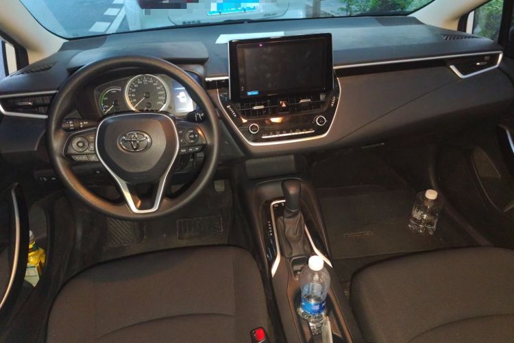 Used Toyota Corolla 2021 Dual-Motor 1.8L E-CVT Elite Edition Center Console