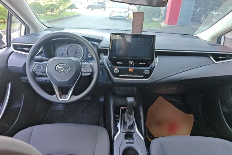 Used Toyota Corolla 2021 Dual-Motor 1.8L E-CVT Elite Edition Center Console