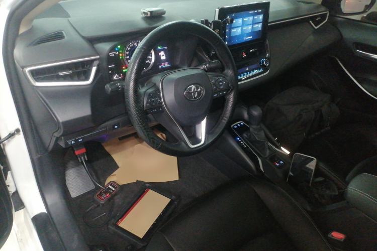 Used Toyota Corolla 2021 Dual-Motor 1.8L E-CVT Elite Edition Center Console