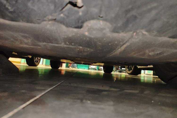 Used Toyota Corolla 2021 Dual-Motor 1.8L E-CVT Elite Edition Chassis Front