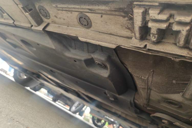 Used Toyota Corolla 2021 Dual-Motor 1.8L E-CVT Elite Edition Chassis Front Right