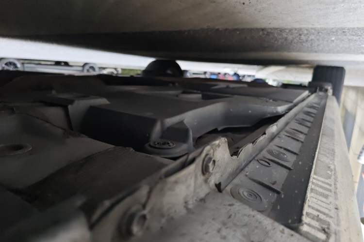 Used Toyota Corolla 2021 Dual-Motor 1.8L E-CVT Elite Edition Chassis Front Right