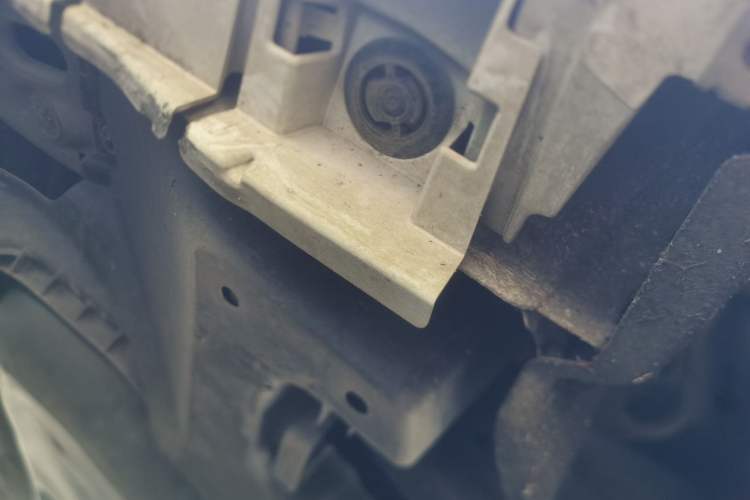 Used Toyota Corolla 2021 Dual-Motor 1.8L E-CVT Elite Edition Chassis Rear Left