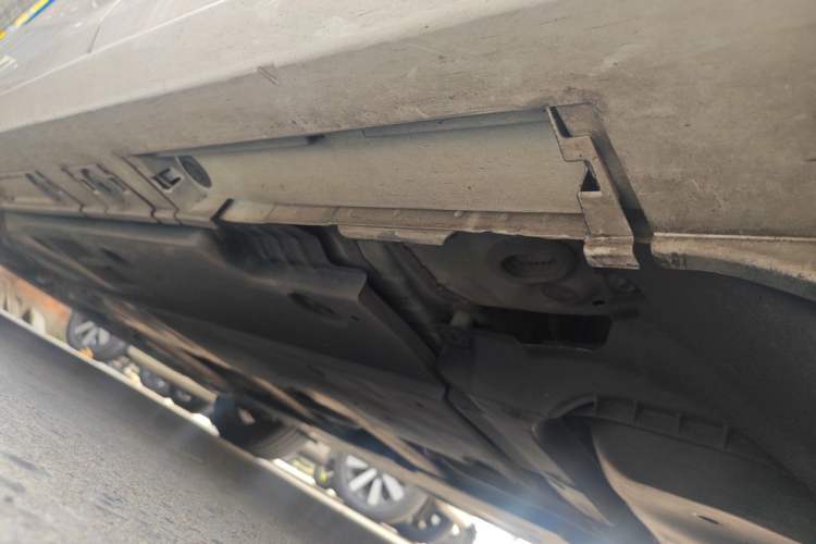 Used Toyota Corolla 2021 Dual-Motor 1.8L E-CVT Elite Edition Chassis Rear Left