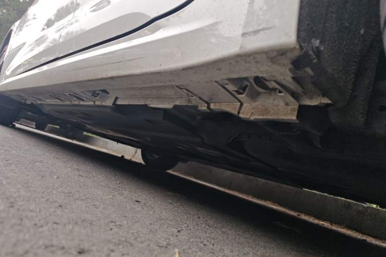 Used Toyota Corolla 2021 Dual-Motor 1.8L E-CVT Elite Edition Chassis Rear Left