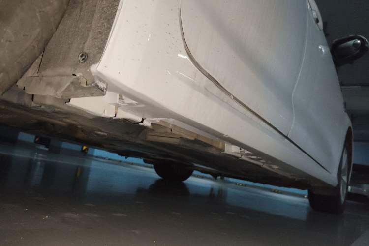 Used Toyota Corolla 2021 Dual-Motor 1.8L E-CVT Elite Edition Chassis Rear Right