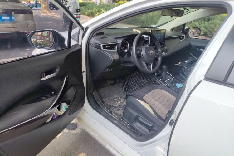 Used Toyota Corolla 2021 Dual-Motor 1.8L E-CVT Elite Edition Driver Seat