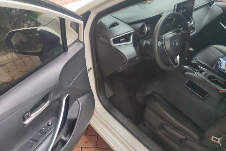 Used Toyota Corolla 2021 Dual-Motor 1.8L E-CVT Elite Edition Driver Seat
