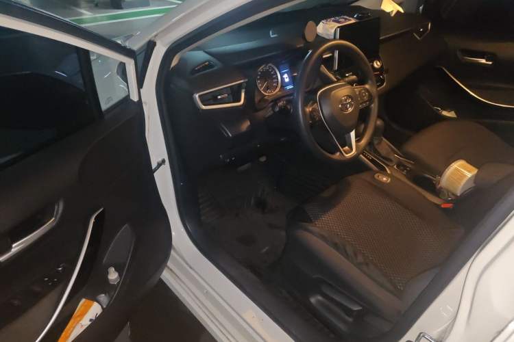 Used Toyota Corolla 2021 Dual-Motor 1.8L E-CVT Elite Edition Driver Seat