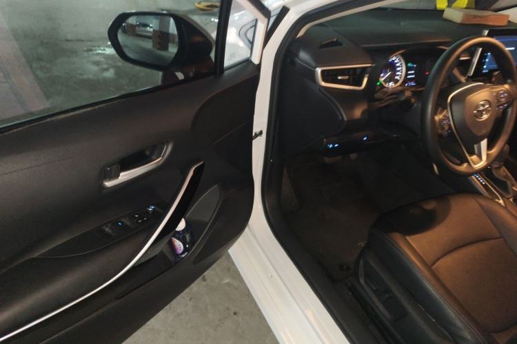 Used Toyota Corolla 2021 Dual-Motor 1.8L E-CVT Elite Edition Driver Seat