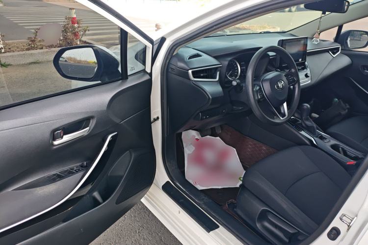 Used Toyota Corolla 2021 Dual-Engine 1.8L E-CVT Pioneer Edition Driver Seat