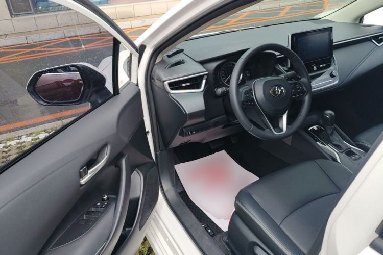 Used Toyota Corolla 2021 1.2T S-CVT Luxury Edition Driver Seat