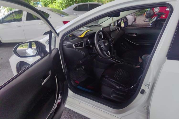 Used Toyota Corolla 2021 Dual-Motor 1.8L E-CVT Elite Edition Driver Seat