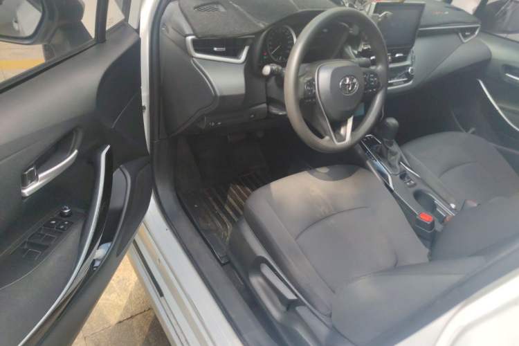 Used Toyota Corolla 2021 Dual-Motor 1.8L E-CVT Elite Edition Driver Seat