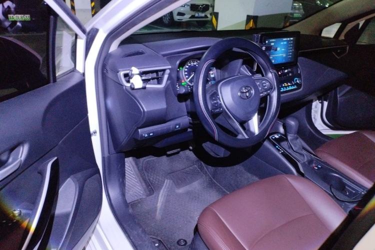 Used Toyota Corolla 2021 Dual-Motor 1.8L E-CVT Elite Edition Driver Seat