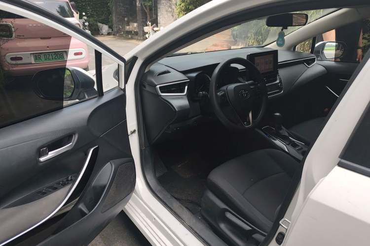 Used Toyota Corolla 2021 Dual-Engine 1.8L E-CVT Pioneer Edition Driver Seat