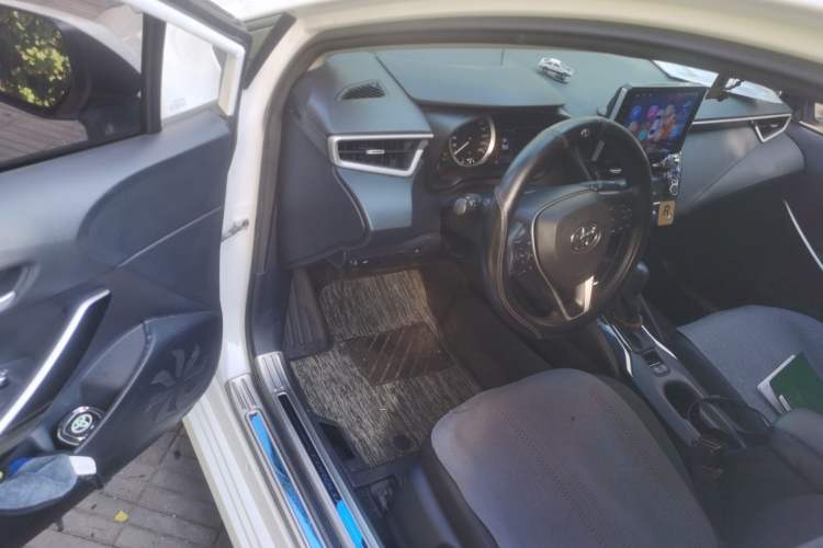 Used Toyota Corolla 2021 Dual-Motor 1.8L E-CVT Elite Edition Driver Seat