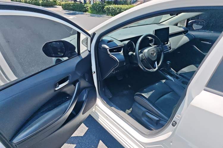 Used Toyota Corolla 2021 1.2T S-CVT Luxury Edition Driver Seat