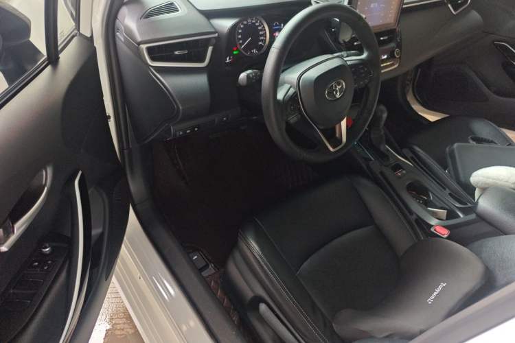 Used Toyota Corolla 2021 Dual-Motor 1.8L E-CVT Elite Edition Driver Seat