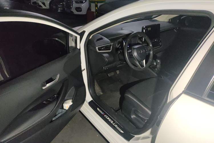 Used Toyota Corolla 2021 1.2T S-CVT Luxury Edition Driver Seat