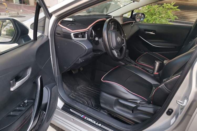 Used Toyota Corolla 2021 Dual-Motor 1.8L E-CVT Elite Edition Driver Seat
