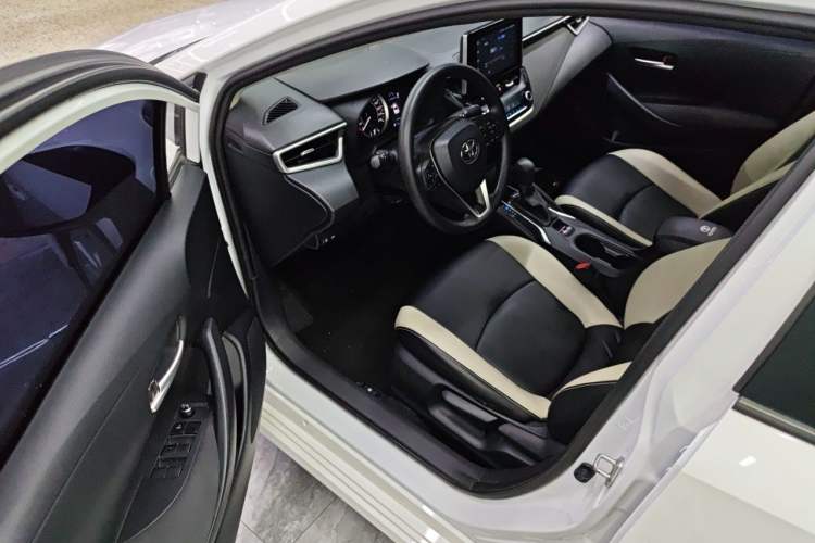 Used Toyota Corolla 2021 TNGA 1.5L CVT Elite Edition Driver Seat