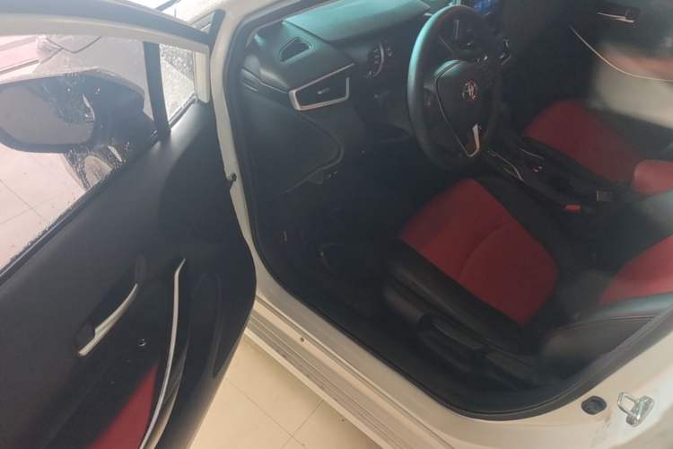 Used Toyota Corolla 2021 Dual-Motor 1.8L E-CVT Elite Edition Driver Seat