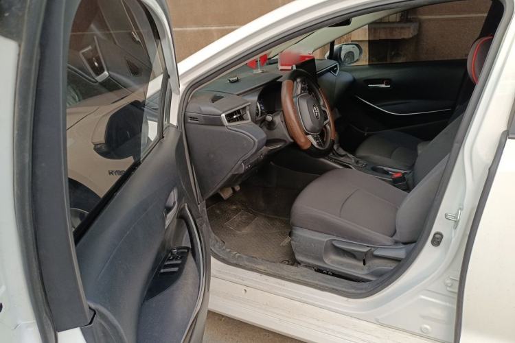 Used Toyota Corolla 2021 Dual-Motor 1.8L E-CVT Elite Edition Driver Seat