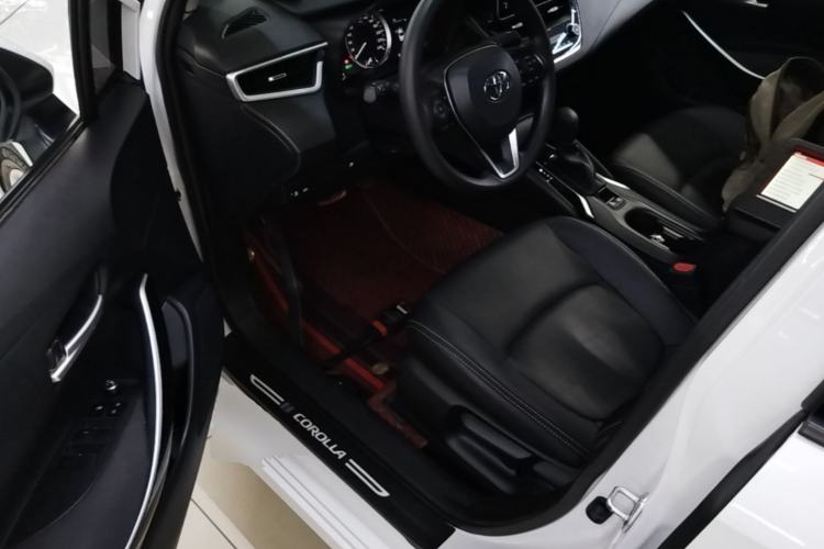 Used Toyota Corolla 2021 Dual-Motor 1.8L E-CVT Elite Edition Driver Seat