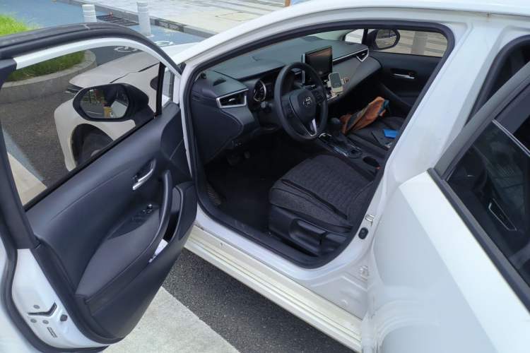 Used Toyota Corolla 2021 TNGA 1.5L CVT Elite Edition Driver Seat
